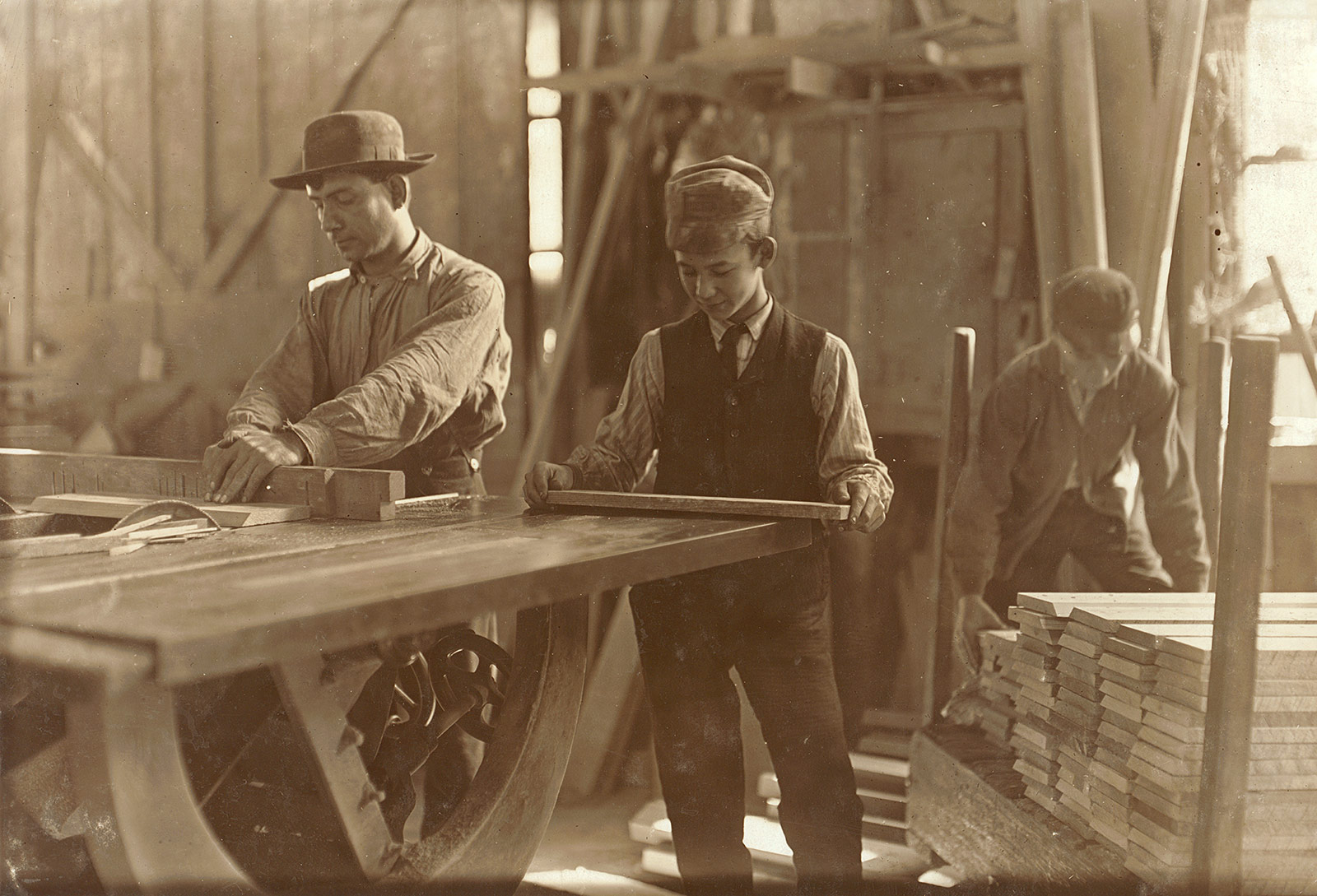 factory_woodworkers