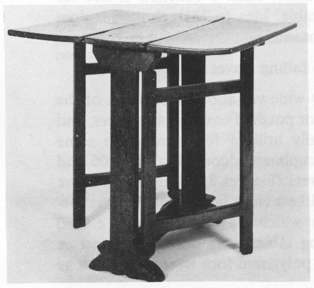 English gateleg table, circa 1640