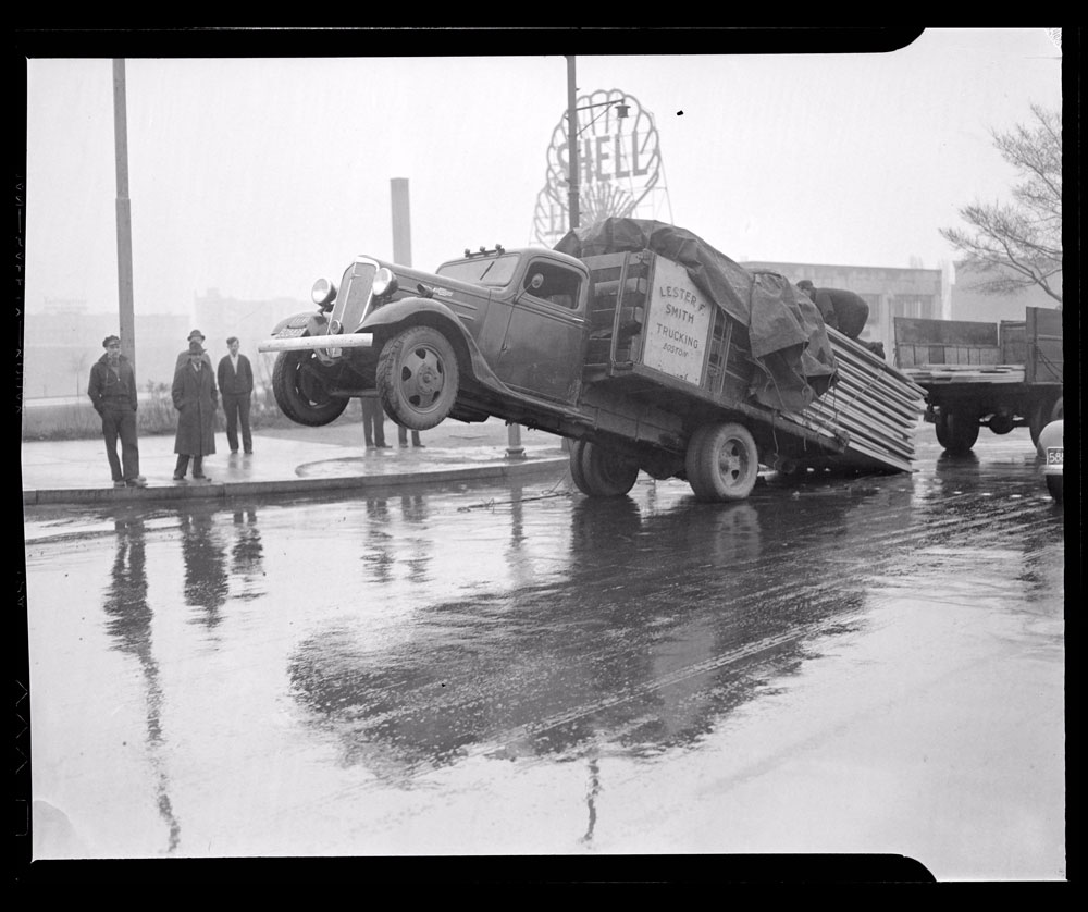 lumber-truck-accident_1937