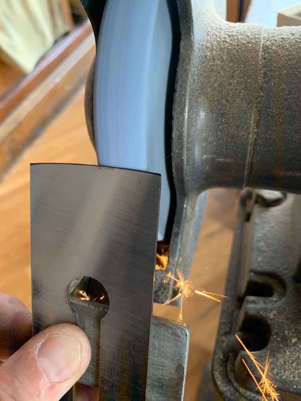 4 Tips for Sharpening Blades with a Bench Grinder