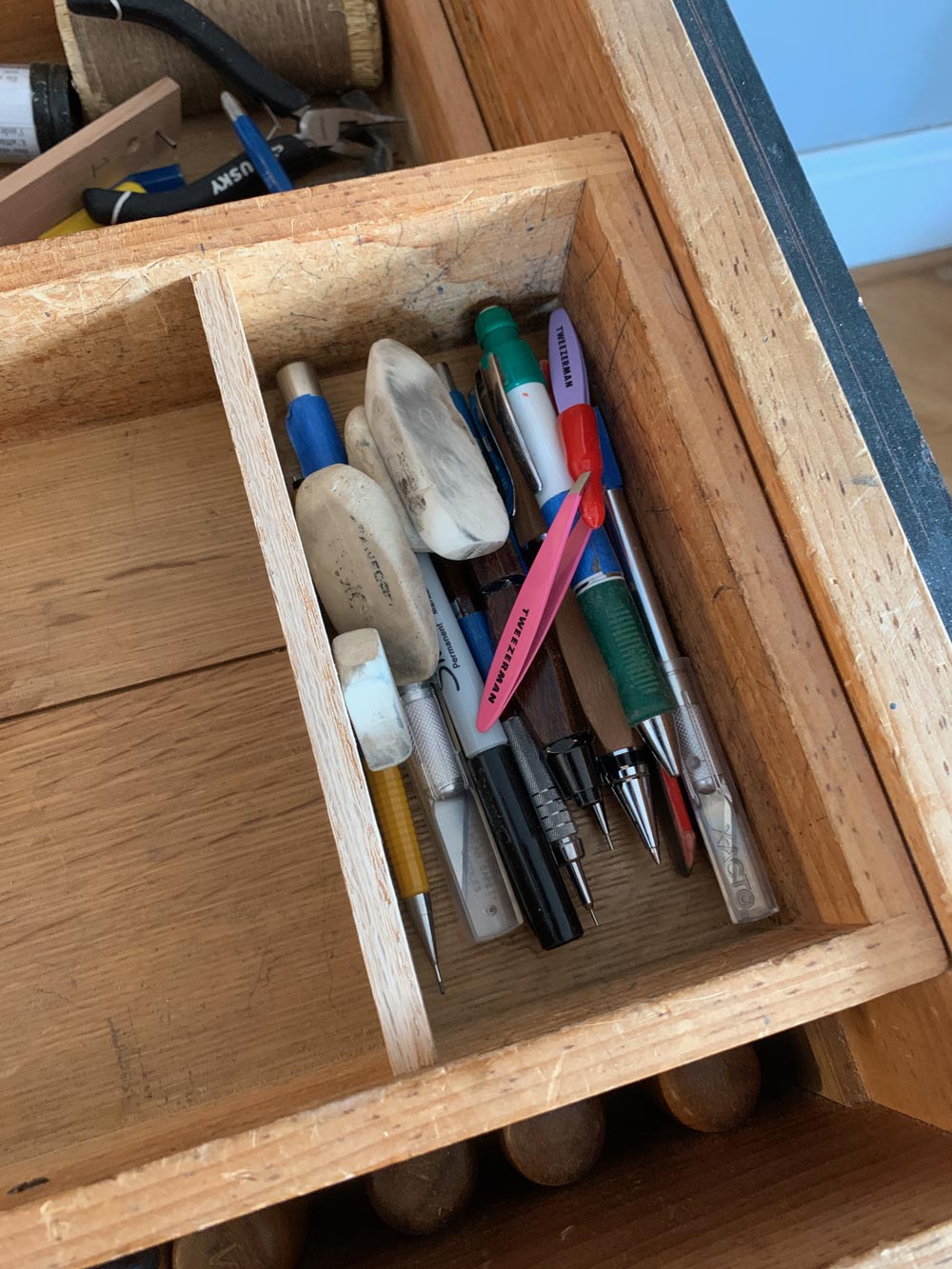 tool-chest-pencil-divider-IMG_5109
